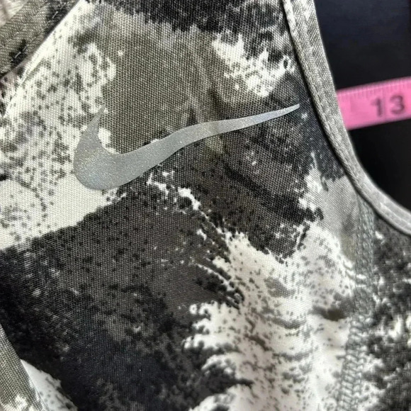 Nike Dri-Fit Sheer Thin strap Y-back,pattern, athletic tank top - Picture 3 of 6